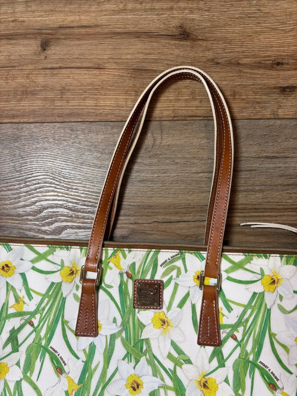 Dooney & Bourke Daffodil Botanical Garden Floral Large Zip Tote Bag